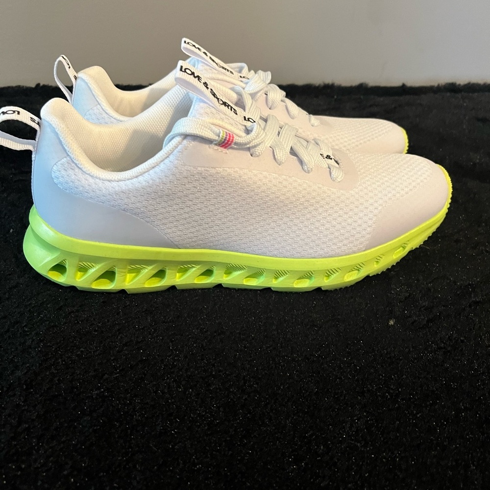 Love & Sport Sneakers
